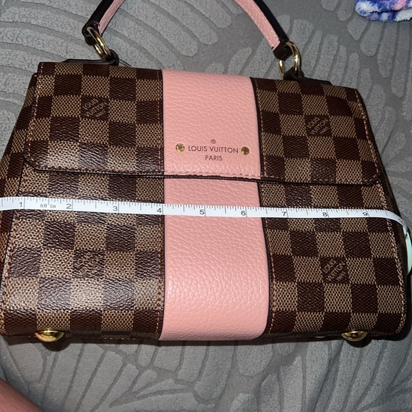 Louis Vuitton purse - Picture 12 of 16